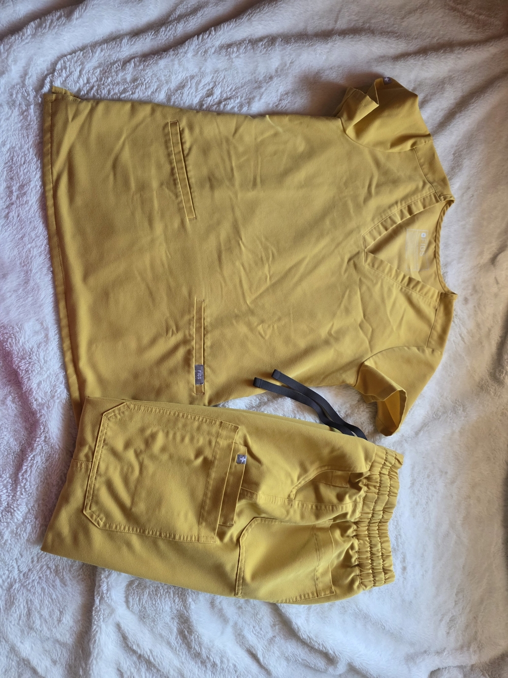 Light Gold Figs Scrubs Set Xxs/xxsp